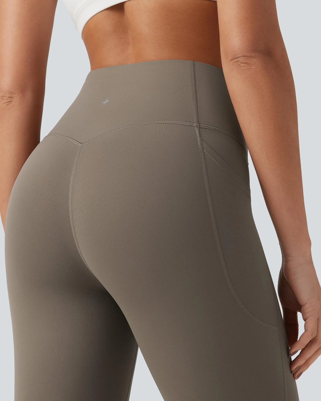 Back view of the Pomence high waisted tummy control sculpt leggings showing the back seams