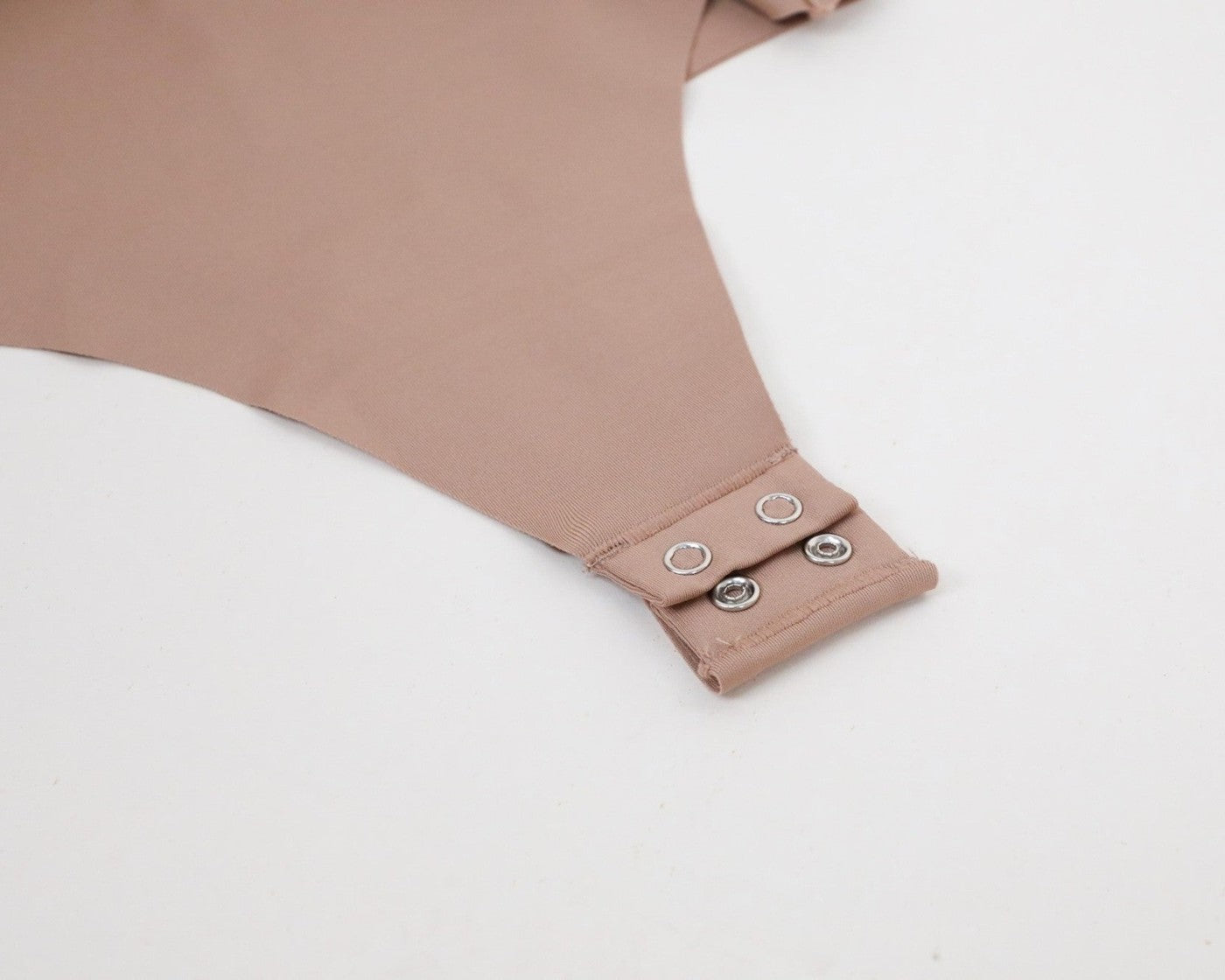 Easy 2-Snap Closure