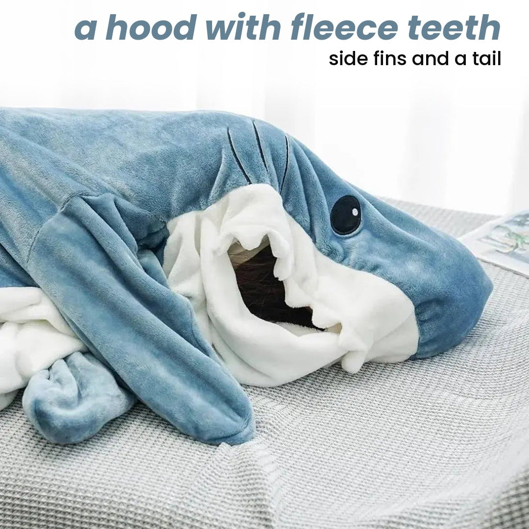 a hood with fleece teeth: side fins and a tail